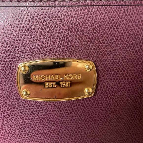Used Michael Kors laptop bag in Maroon - Picture 2 of 9